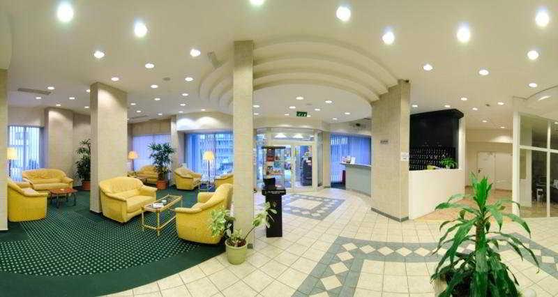 Europa & Congress Center Hotel 3*